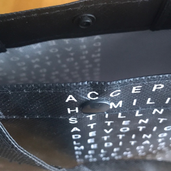 Lululemon bag - Picture 5 of 7